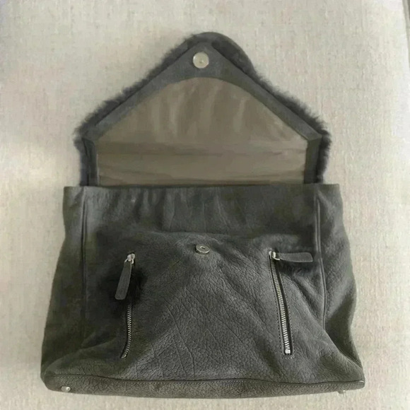 RomyGold Gray Leather Handbag With Gray Fur Trim - Picture 5 of 14